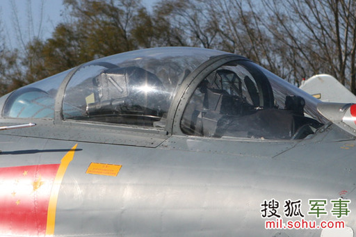 國產殲-11座艙特寫。