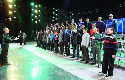 青島春晚首現相聲大合唱 蛤蜊味小品步步驚人