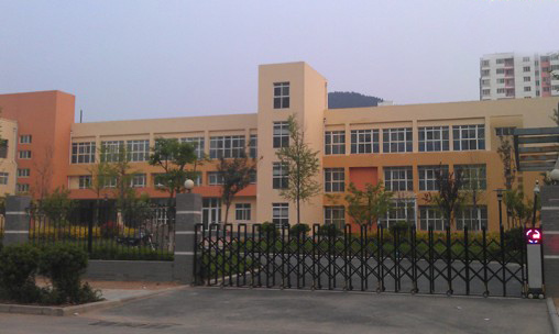 省實驗幼兒園新園區還沒掛牌就遭遇捐贈費事件，業主們擔心幼兒園會因此事撤出小區