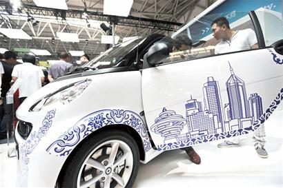 青島國(guó)際車(chē)展首日迎客5萬(wàn)