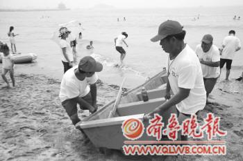 青島浴場開放首日迎客8萬 水溫19℃不宜下海 青島浴場開放首日迎客8萬 水溫19℃不宜下海