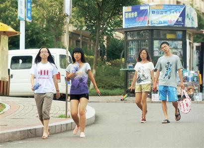 高校陰盛陽(yáng)衰漸成女兒國(guó) 51人班男生只7人組不起球賽 高校陰盛陽(yáng)衰漸成女兒國(guó) 51人班男生只7人組不起球賽