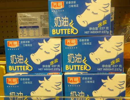 光明奶油奶酪菌落超標 青島超市促銷