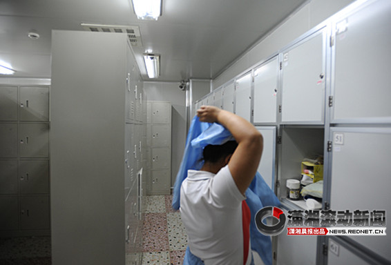 公司在女更衣室裝攝像頭 稱只有女經理能看監控