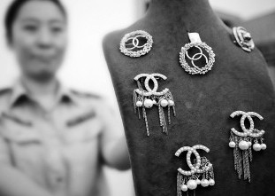 96萬愛馬仕表只賣兩三千 售賣假貨獲利數倍