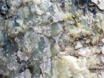 膠南驚現發光石頭瀑布 專家稱可做夜明珠