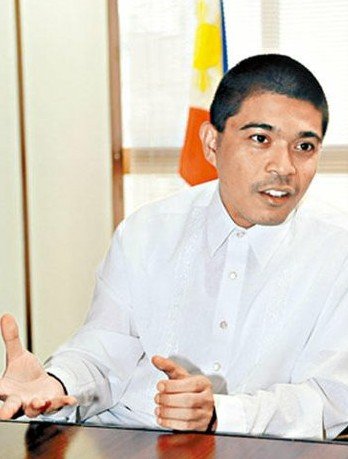 香港人質(zhì)慘劇，菲領(lǐng)事稱家屬不懂“原諒”。香港星島日?qǐng)?bào)