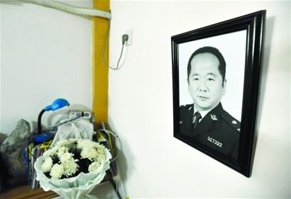 青島李村交警王修盛被轎車撞飛30米犧牲 最后時刻讓戰友閃開