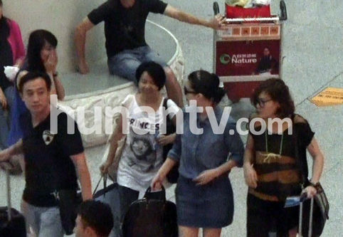 范冰冰“工裝”離京不見新男友