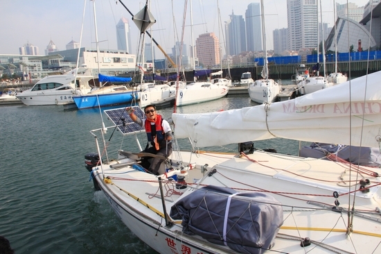 青島獨臂哥揚帆環(huán)游中國海