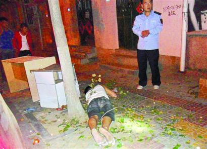 青島神秘男深夜5樓墜亡 散落一地女性內衣