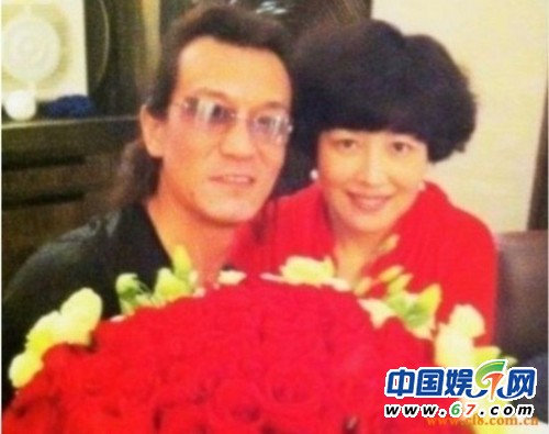 哈文曬與李詠結婚照