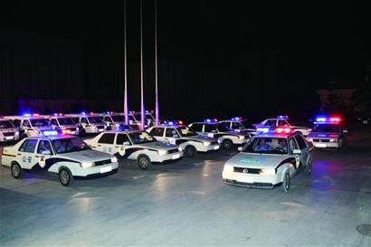 風雷二號40人落網 逃犯見警察壓帽檐被捉 風雷二號40人落網 逃犯見警察壓帽檐被捉