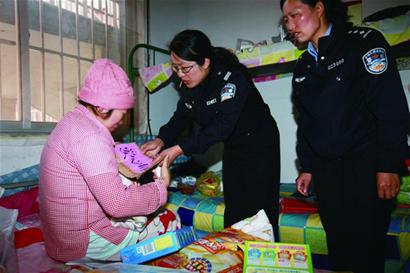 青島小東北街頭10分鐘連捅4人 稱只是因為心煩 青島小東北街頭10分鐘連捅4人 稱只是因為心煩