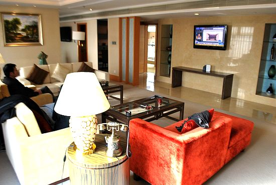 揭秘城陽酒店奢華CEO套房 每晚房價七千