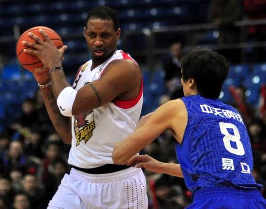 終結12連敗 麥蒂發威雙星贏了