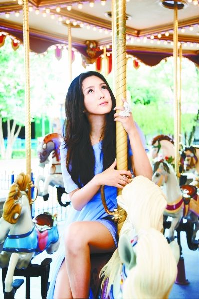 何潔:2012年我很開心 何潔:2012年我很開心