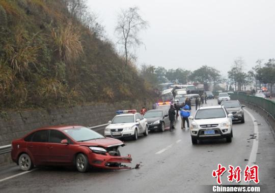 事故現場之一。 蒲雪峰 攝
