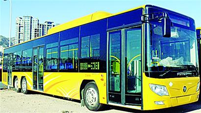 13.7米巨無霸公交上路 13.7米巨無霸公交上路