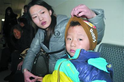 霧打霧撞,客車追尾26人傷 霧打霧撞,客車追尾26人傷