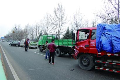 一二,用力拉…… 一二,用力拉……