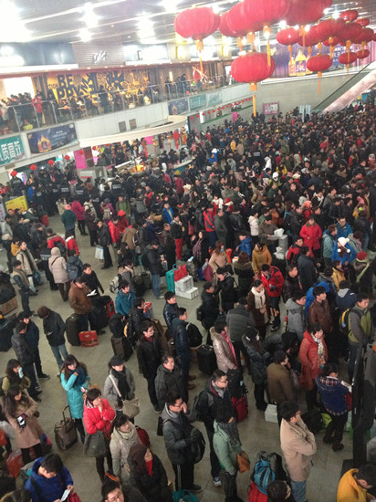 直擊春節(jié)前最后一個(gè)客運(yùn)高峰 直擊春節(jié)前最后一個(gè)客運(yùn)高峰