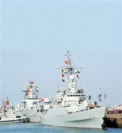 我第十四批護航編隊青島起航 我第十四批護航編隊青島起航