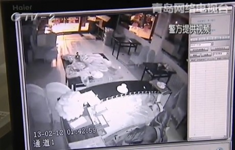 18歲小伙偷遍洛陽路一條街 只得兩部手機百元零錢 18歲小伙偷遍洛陽路一條街 只得兩部手機百元零錢