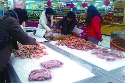 超市散裝食品衛(wèi)生狀況堪憂 超市散裝食品衛(wèi)生狀況堪憂