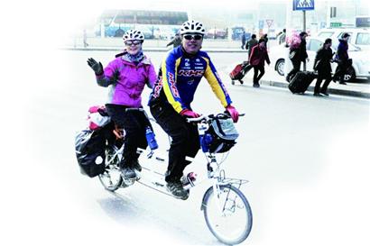 手語姑娘六年服務兩千聾人 達1萬小時 手語姑娘六年服務兩千聾人 達1萬小時