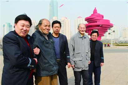 手語姑娘六年服務兩千聾人 達1萬小時 手語姑娘六年服務兩千聾人 達1萬小時