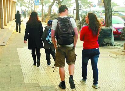 青島艷陽藍天空氣卻重污染 傍晚大風降溫最低降至0℃ 青島艷陽藍天空氣卻重污染 傍晚大風降溫最低降至0℃