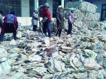 “前世”農藥瓶“今生”食品袋