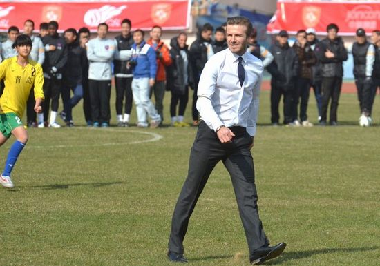 本網直擊小貝青島行:迷人笑容醉島城 本網直擊小貝青島行:迷人笑容醉島城