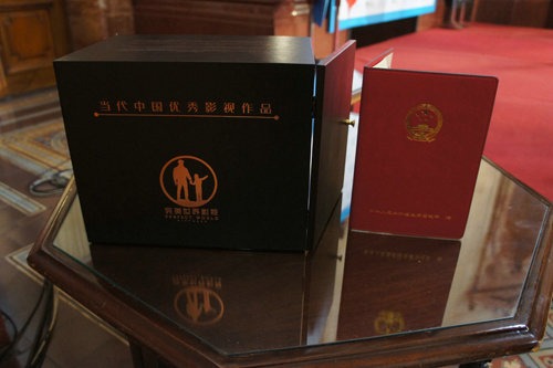 完美影視作品成為國際禮品 夯實影視一哥地位 完美影視作品成為國際禮品 夯實影視一哥地位